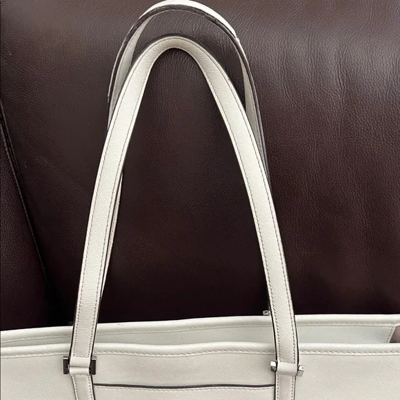 MICHAEL KORS ELEGANT CREAM TOTE - Picture 9 of 16